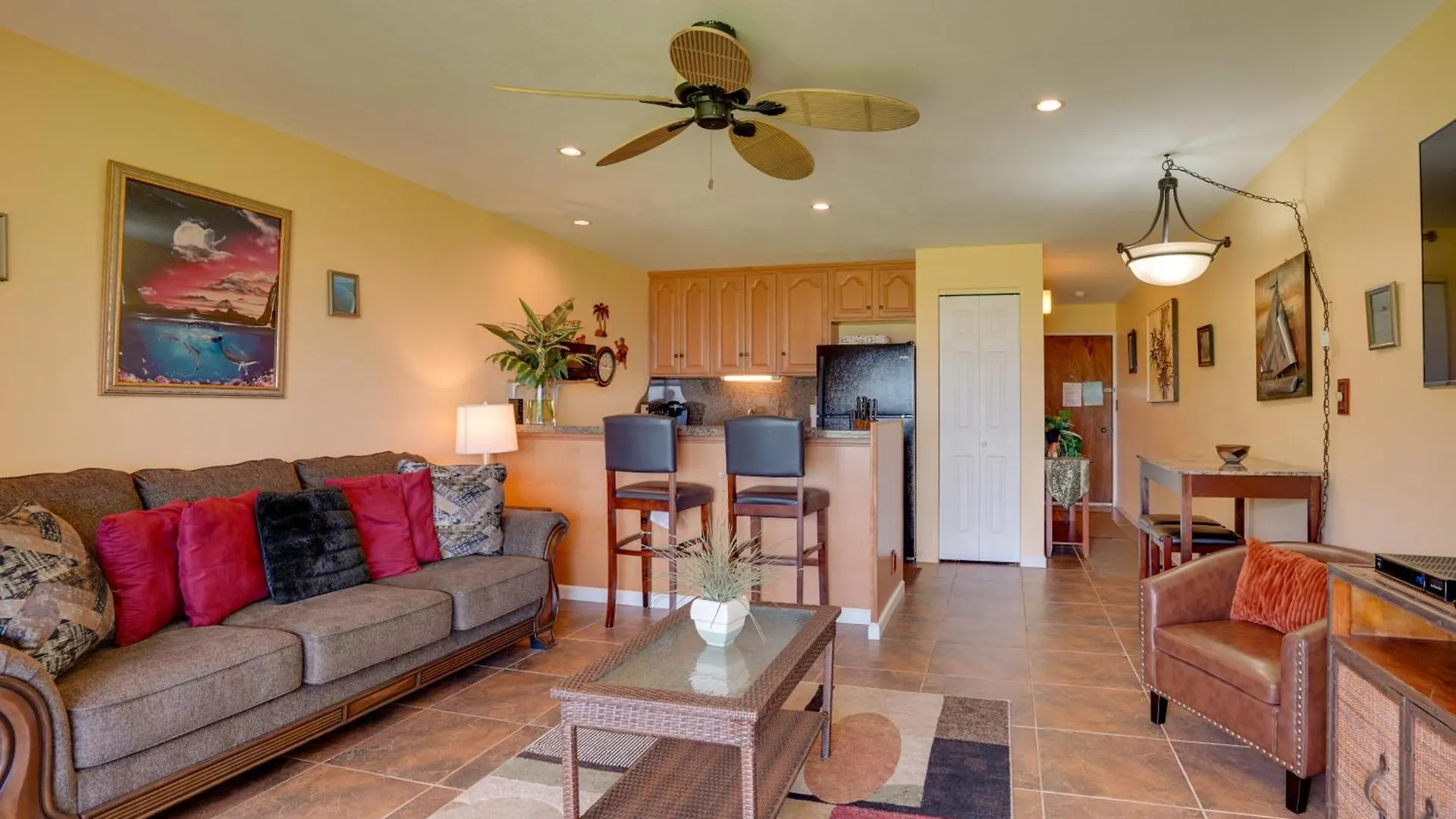 Breezy Kaunakakai Retreat With Community Pool!