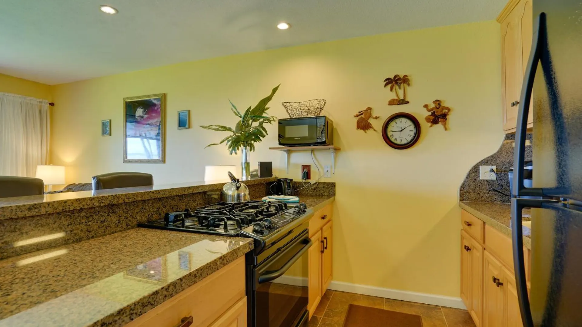 Breezy Kaunakakai Retreat With Community Pool! Apartment